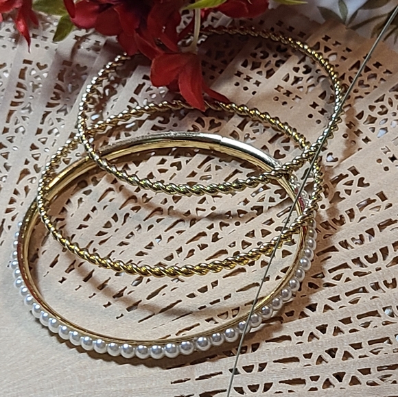 Vintage Jewelry - Trio 3 bracelets for sale